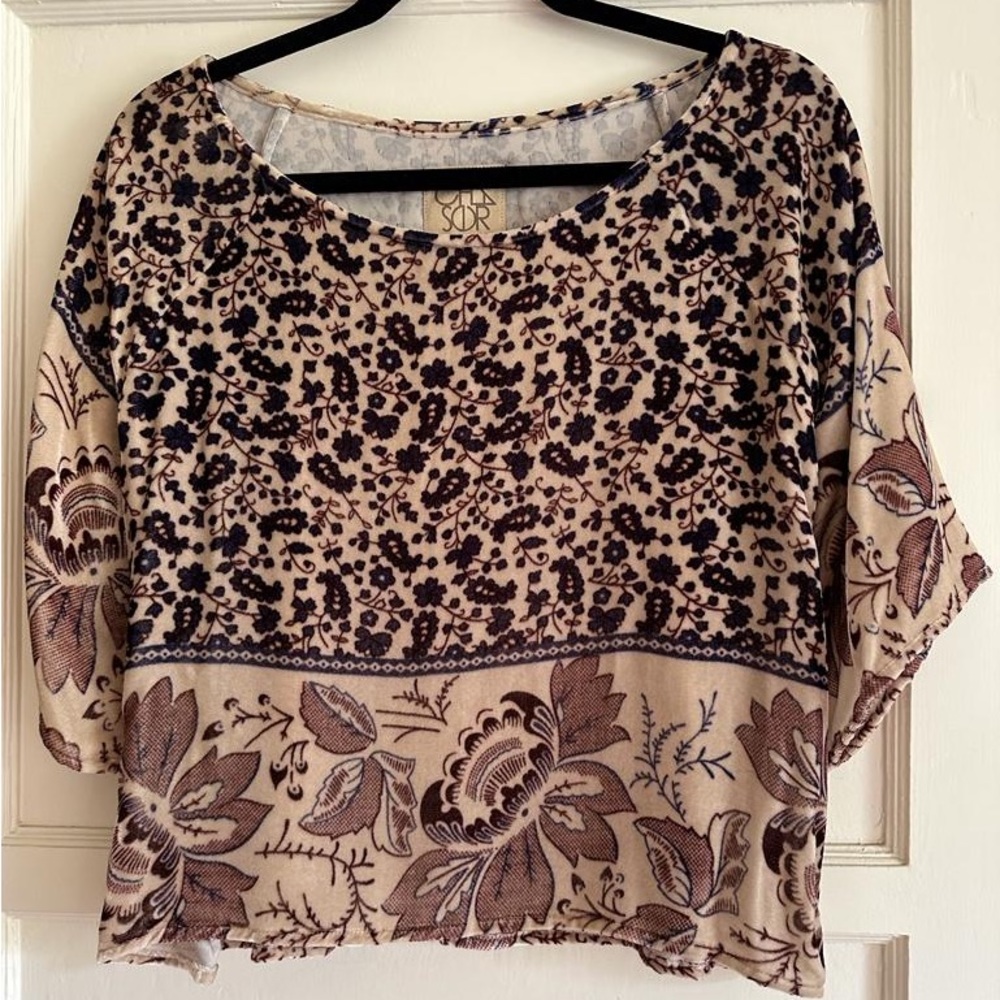 Chasor Velvet Top